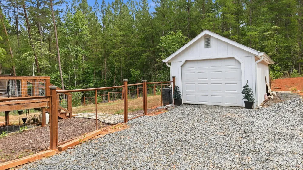 118 Sanford Court Troy, NC 27371