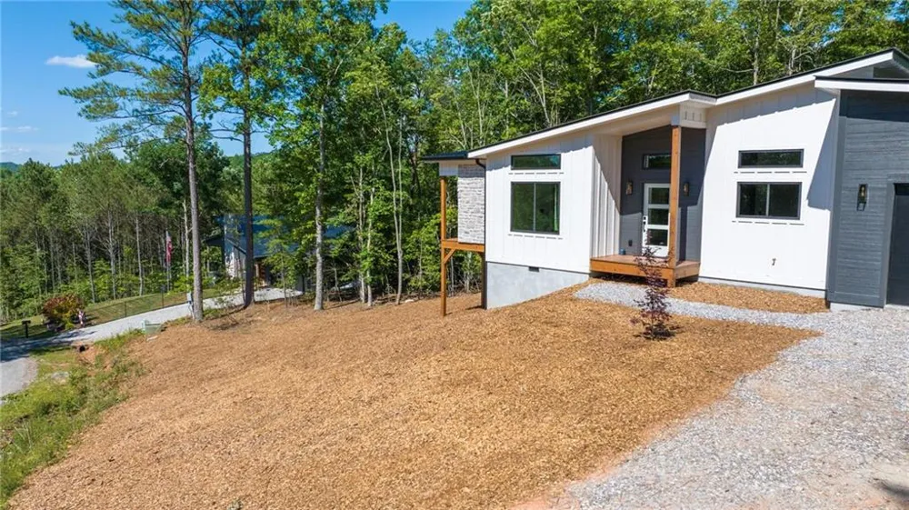 215 Brookhaven Dr. Blairsville, GA 30512
