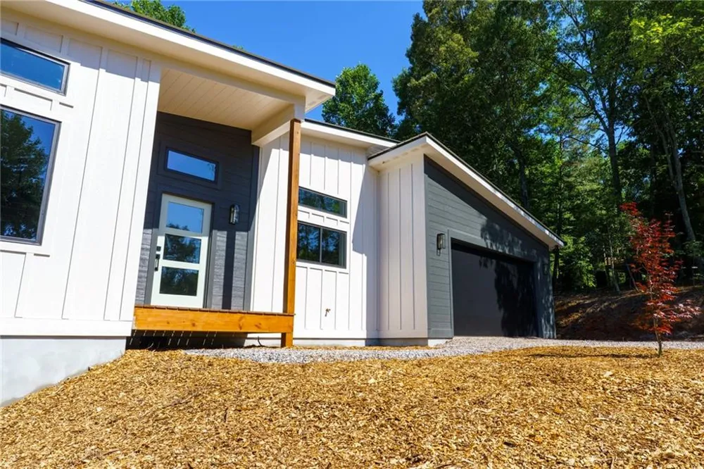 215 Brookhaven Dr. Blairsville, GA 30512