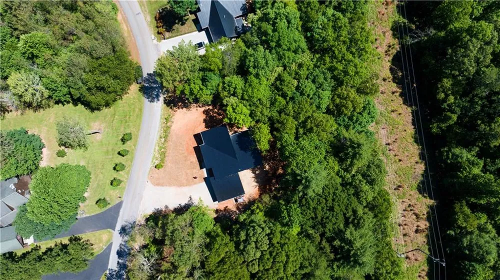 215 Brookhaven Dr. Blairsville, GA 30512