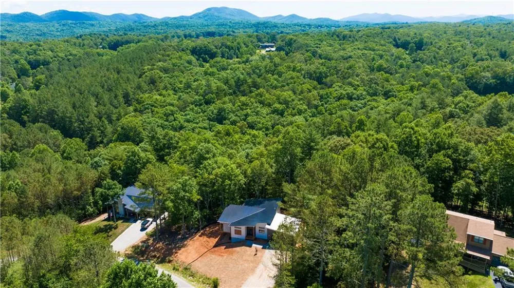 215 Brookhaven Dr. Blairsville, GA 30512