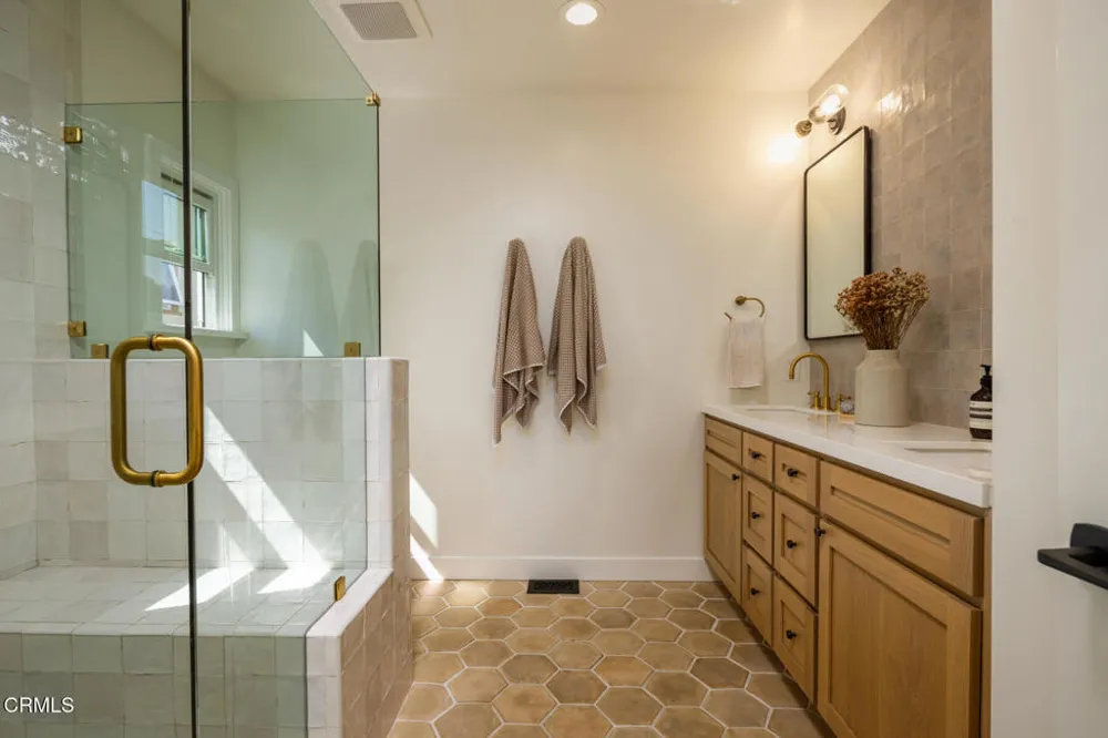 1808 Poli Street Ventura, CA 93001