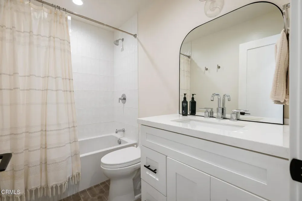 1808 Poli Street Ventura, CA 93001