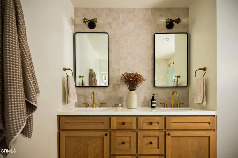 1808 Poli Street Ventura, CA 93001