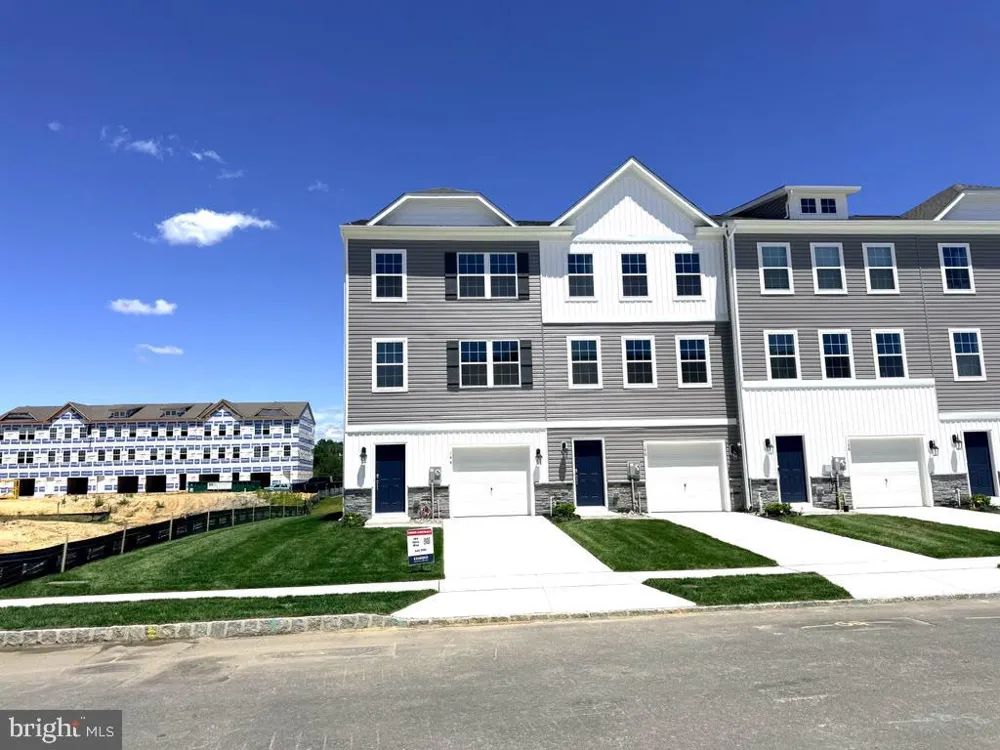 144 GARY WAY Sicklerville, NJ 08081