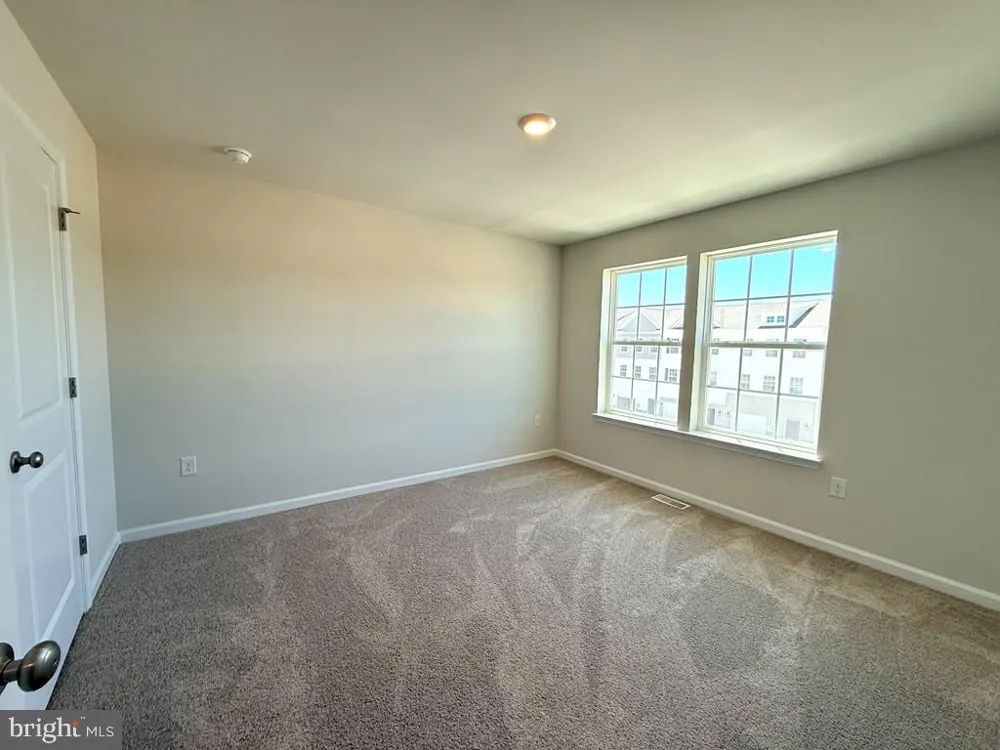 144 GARY WAY Sicklerville, NJ 08081