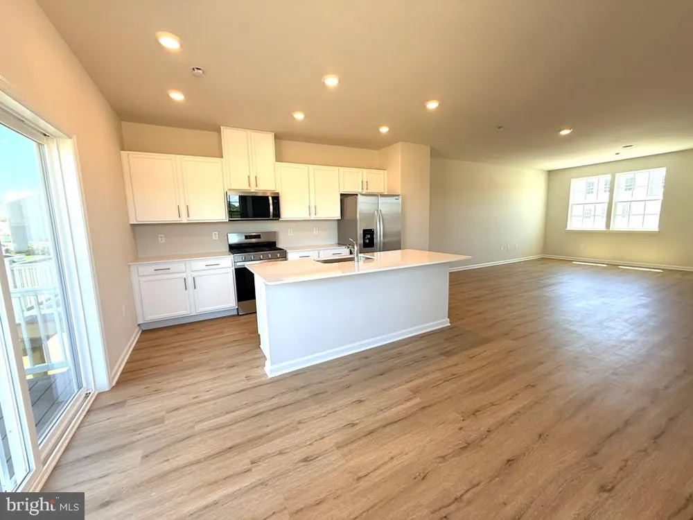 144 GARY WAY Sicklerville, NJ 08081