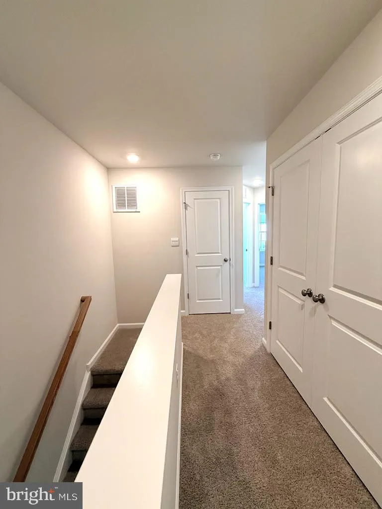 144 GARY WAY Sicklerville, NJ 08081