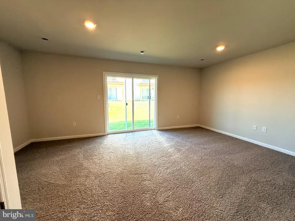 144 GARY WAY Sicklerville, NJ 08081