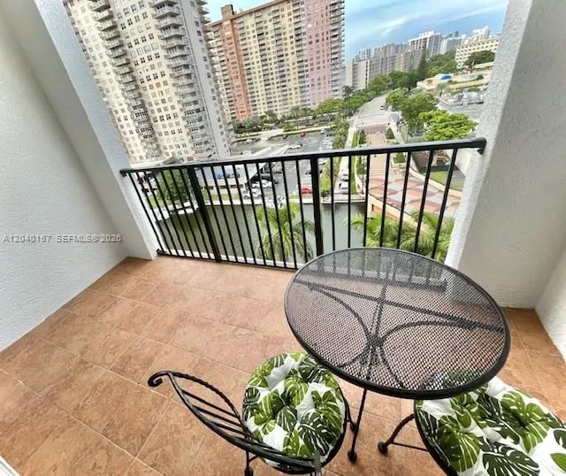 17150 Bay Rd #2912 Sunny Isles Beach, FL 33160