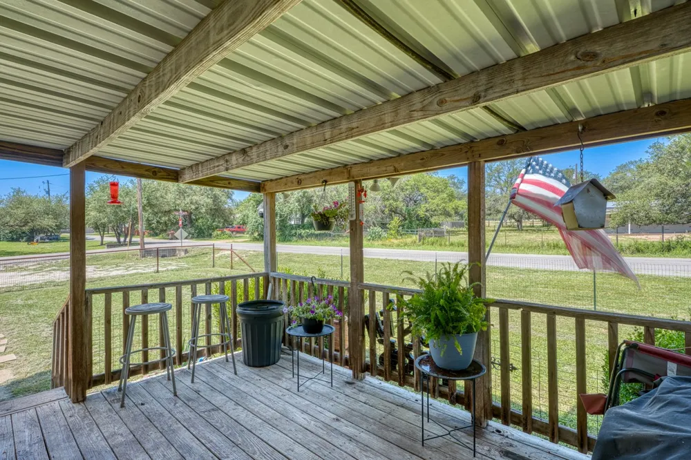122 Heritage Drive Johnson City, TX 78636