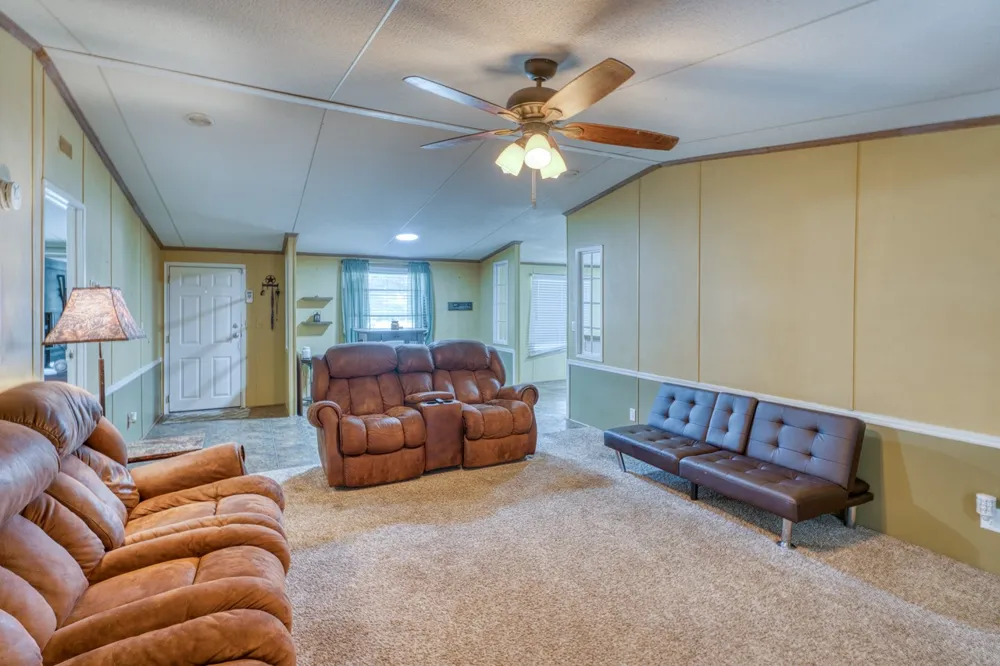 122 Heritage Drive Johnson City, TX 78636