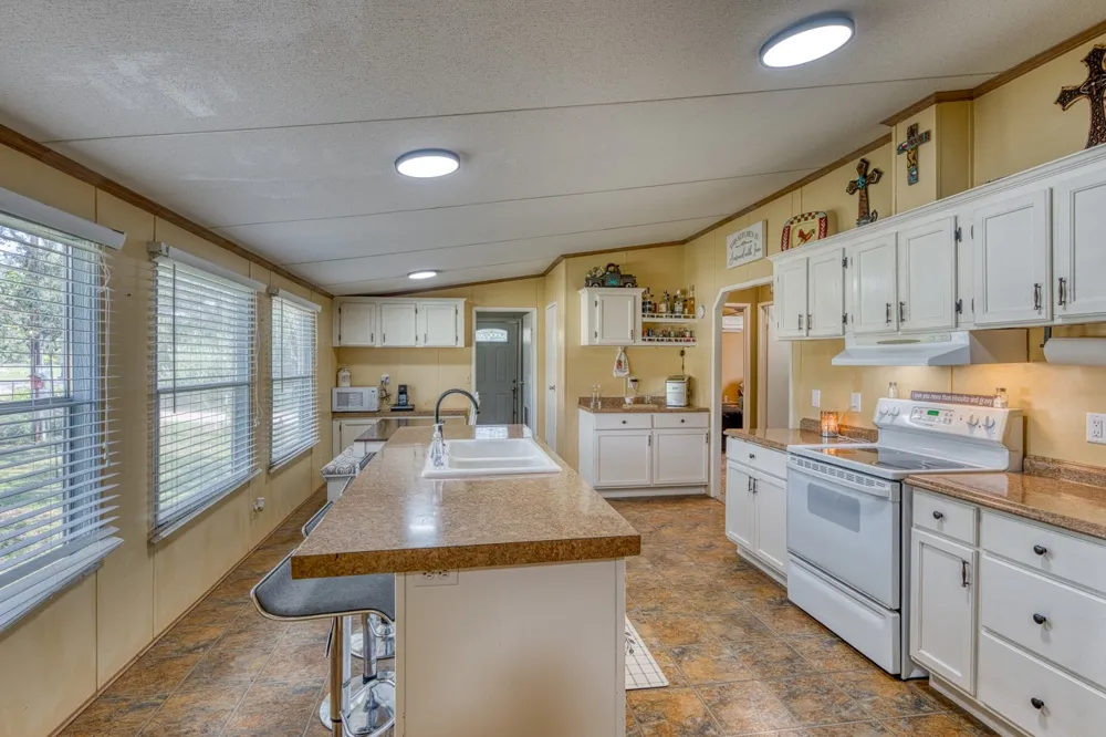 122 Heritage Drive Johnson City, TX 78636