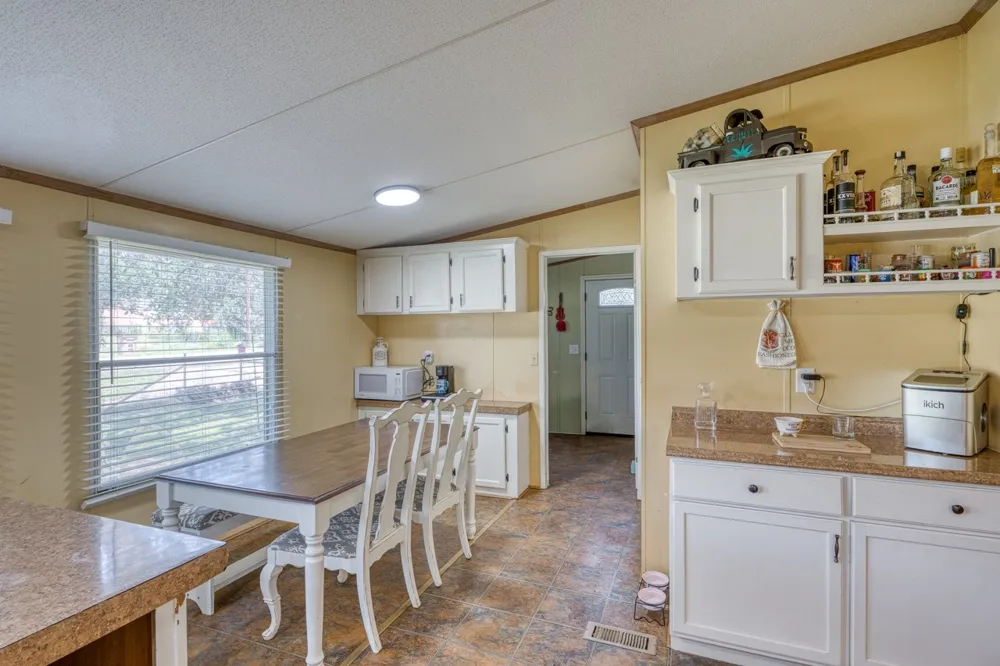 122 Heritage Drive Johnson City, TX 78636