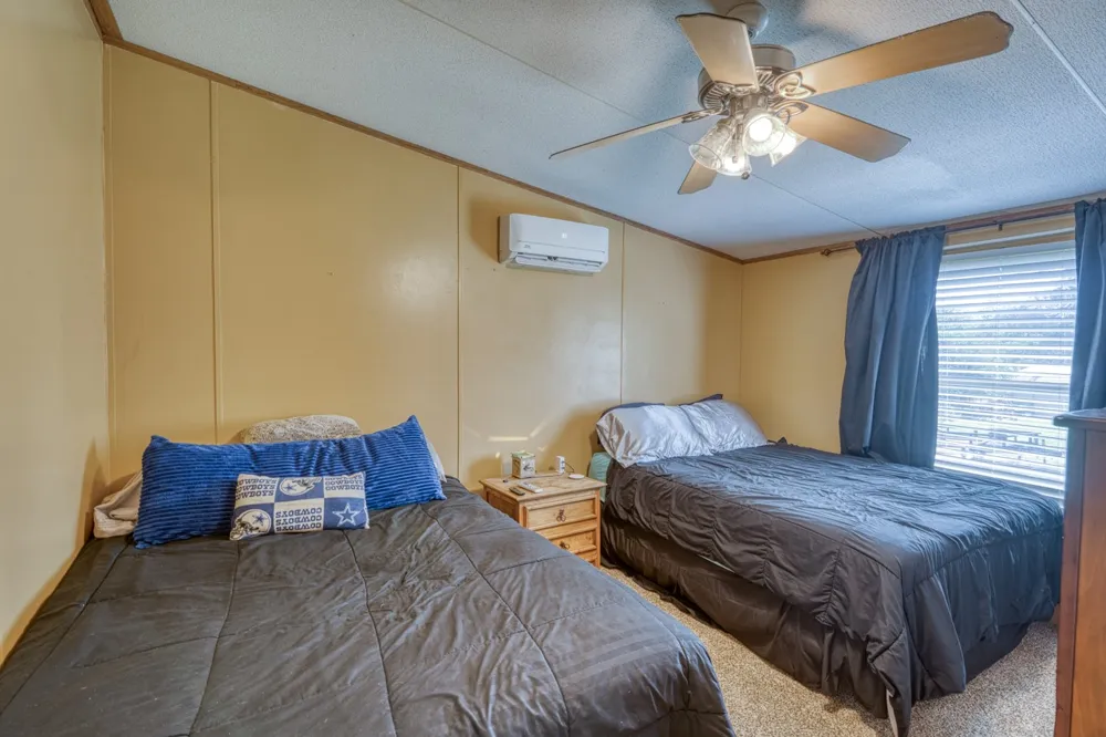 122 Heritage Drive Johnson City, TX 78636
