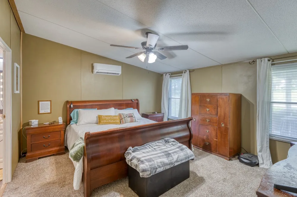 122 Heritage Drive Johnson City, TX 78636