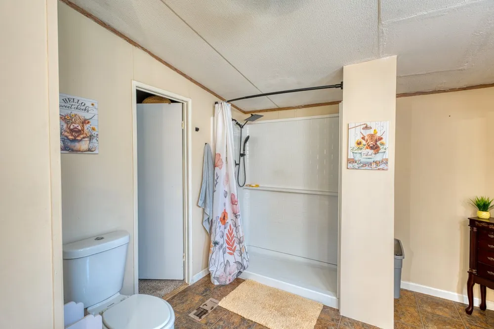 122 Heritage Drive Johnson City, TX 78636