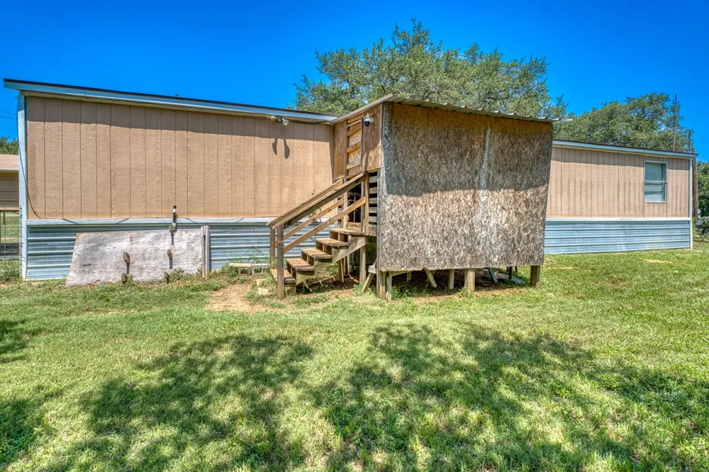 122 Heritage Drive Johnson City, TX 78636