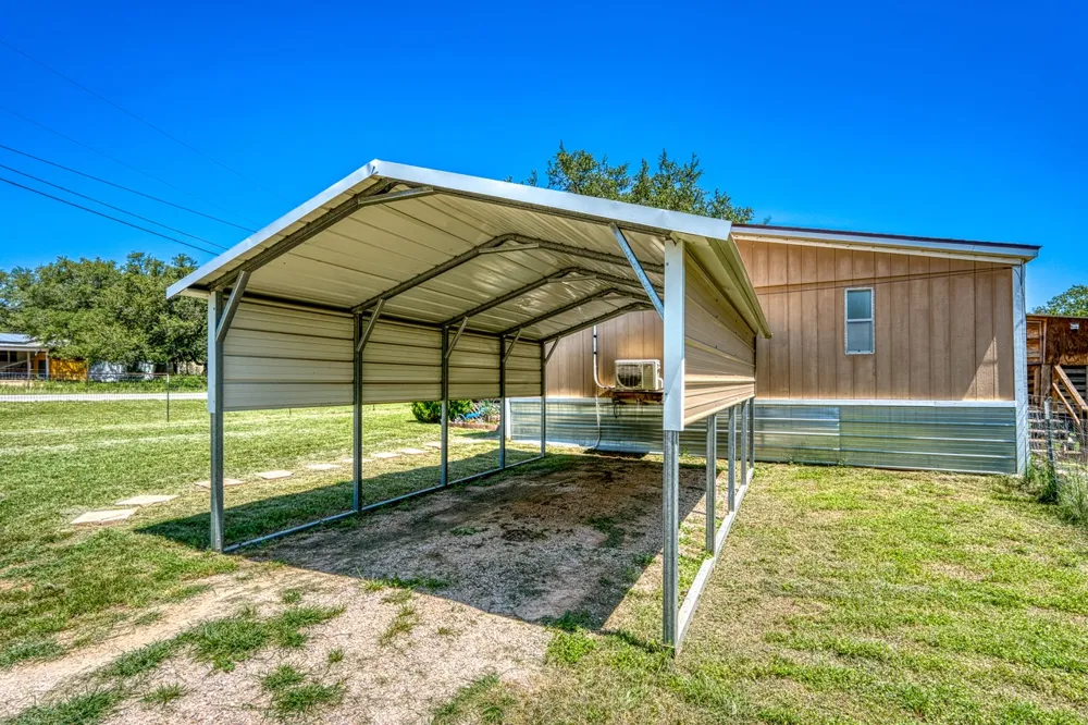 122 Heritage Drive Johnson City, TX 78636
