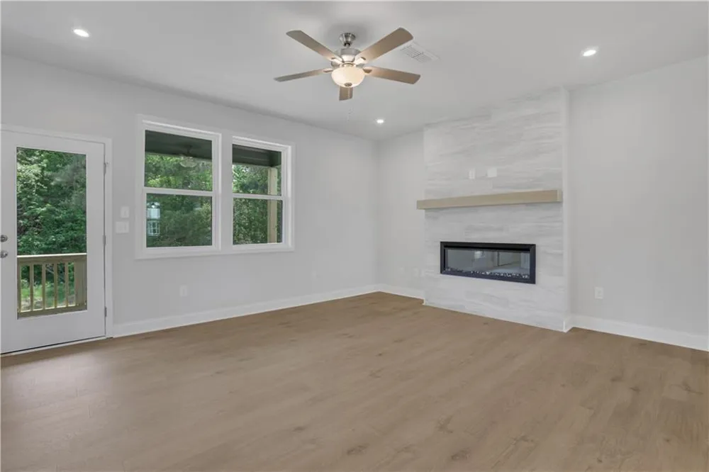 386 Sunset Hollow Street Sugar Hill, GA 30518