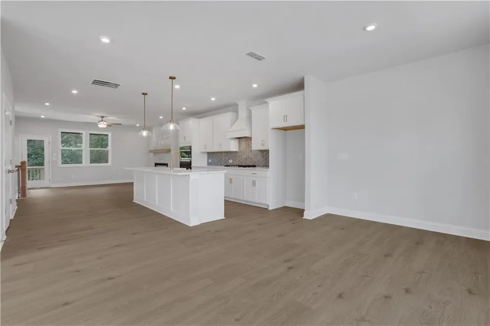 386 Sunset Hollow Street Sugar Hill, GA 30518