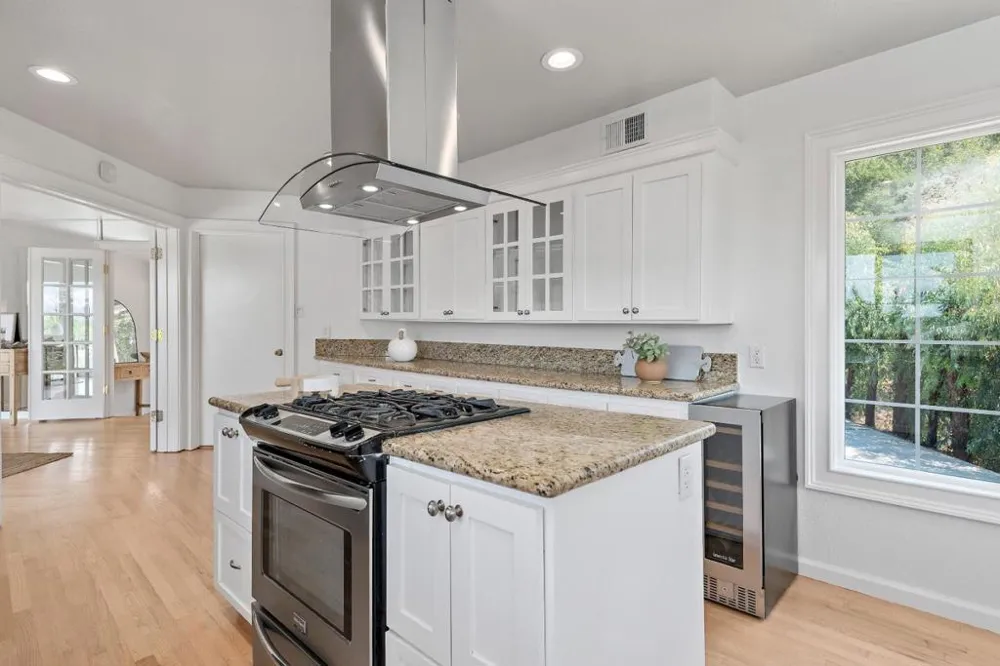 16057 Shannon Road Los Gatos, CA 95032