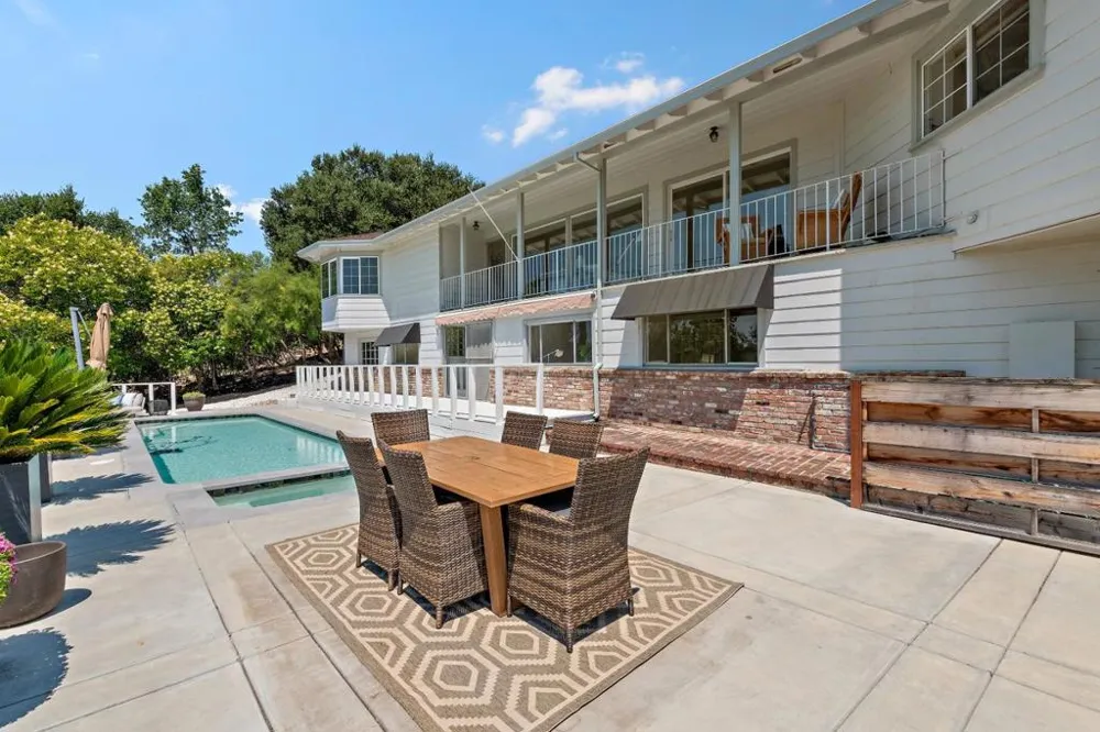 16057 Shannon Road Los Gatos, CA 95032