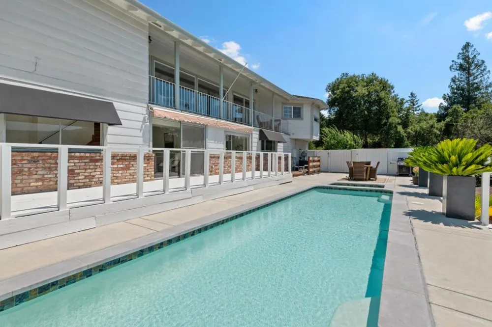 16057 Shannon Road Los Gatos, CA 95032