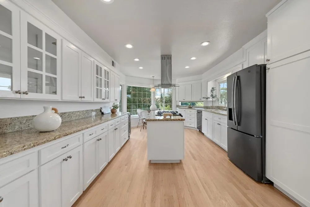 16057 Shannon Road Los Gatos, CA 95032