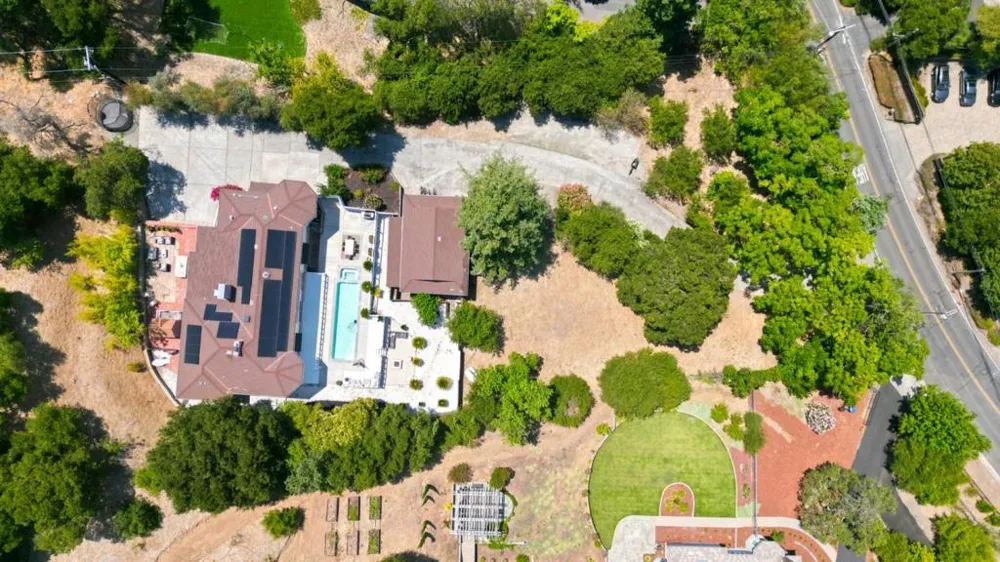 16057 Shannon Road Los Gatos, CA 95032