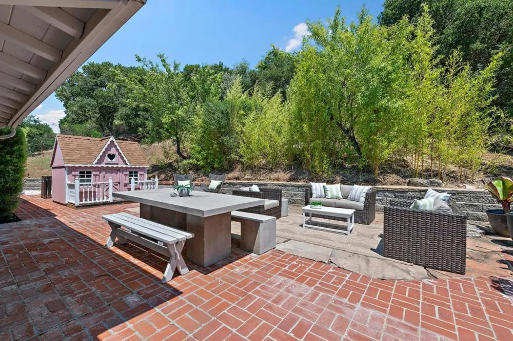 16057 Shannon Road Los Gatos, CA 95032