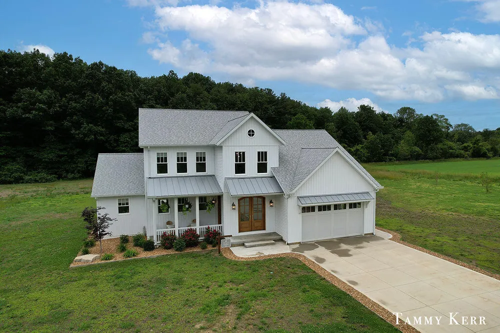 7067 118th Avenue Fennville, MI 49408