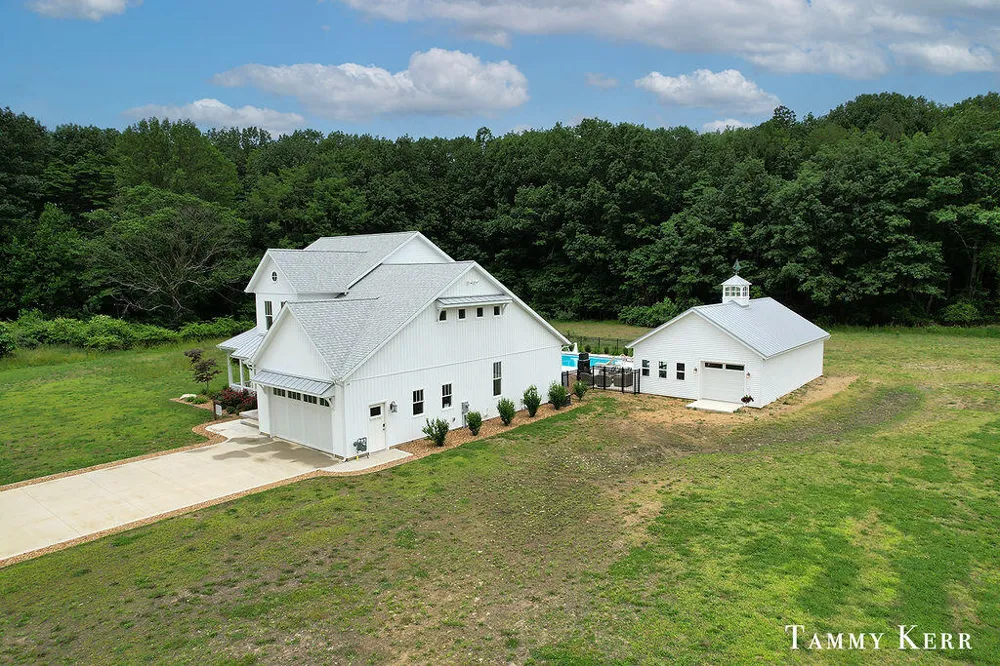 7067 118th Avenue Fennville, MI 49408