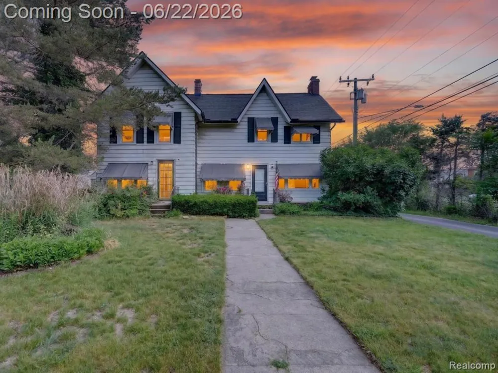 23 W Burdick Street #A 1 Oxford Village, MI 48371