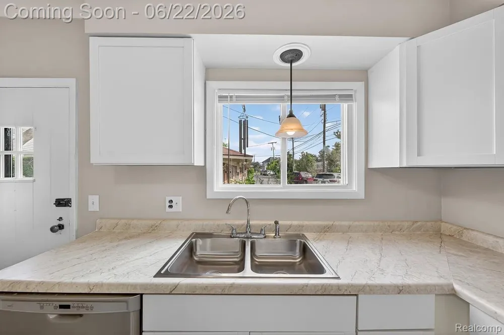 23 W Burdick Street #A 1 Oxford Village, MI 48371