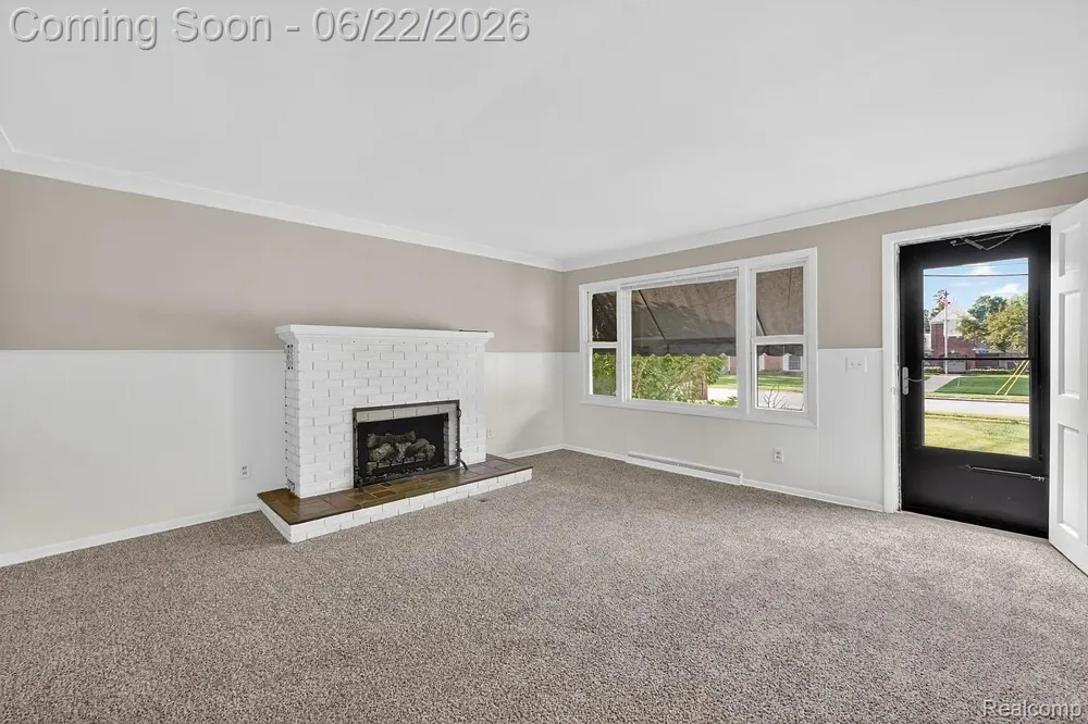 23 W Burdick Street #A 1 Oxford Village, MI 48371