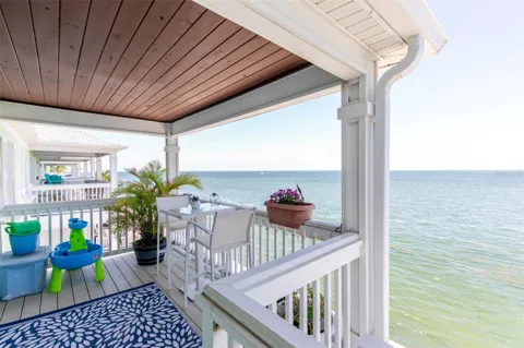 5118 COQUINA KEY DRIVE SE #C