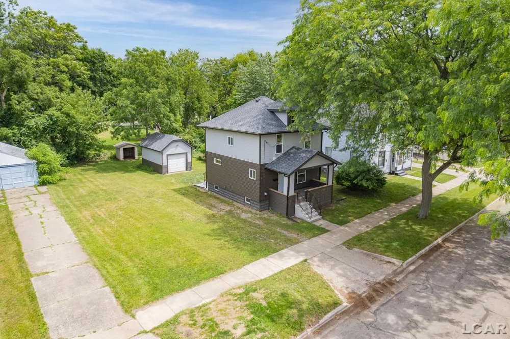 138 E Robinson Street Jackson City, MI 49203