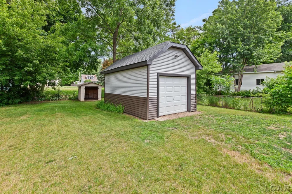 138 E Robinson Street Jackson City, MI 49203