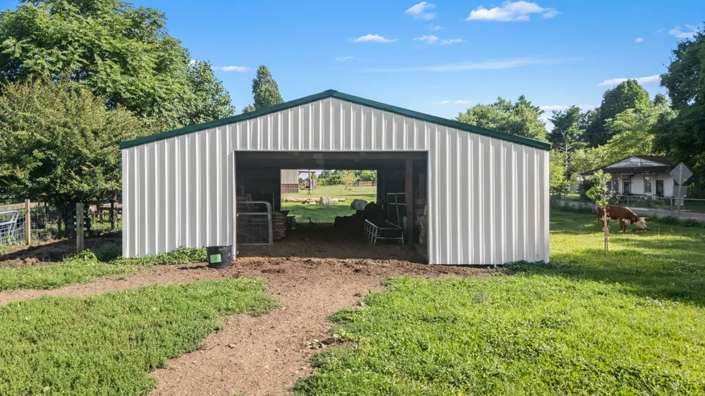 1621 Shelbyville Hwy Petersburg, TN 37144