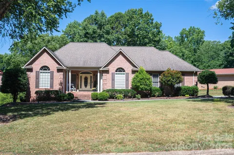 2041 Fairways Drive