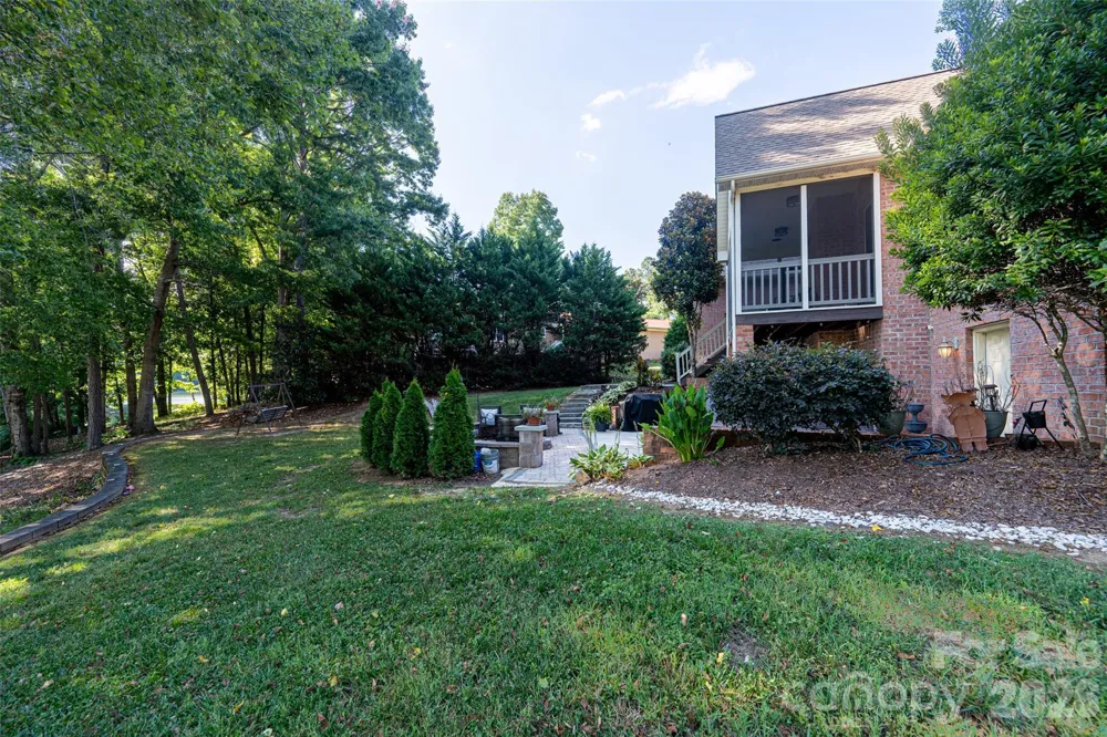 2041 Fairways Drive Cherryville, NC 28021