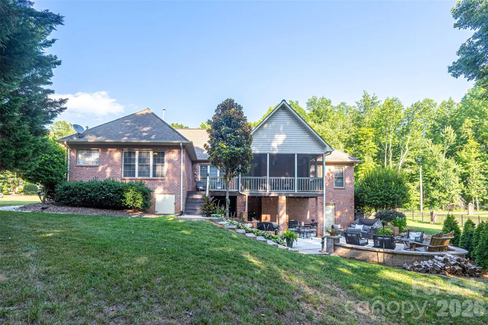 2041 Fairways Drive Cherryville, NC 28021