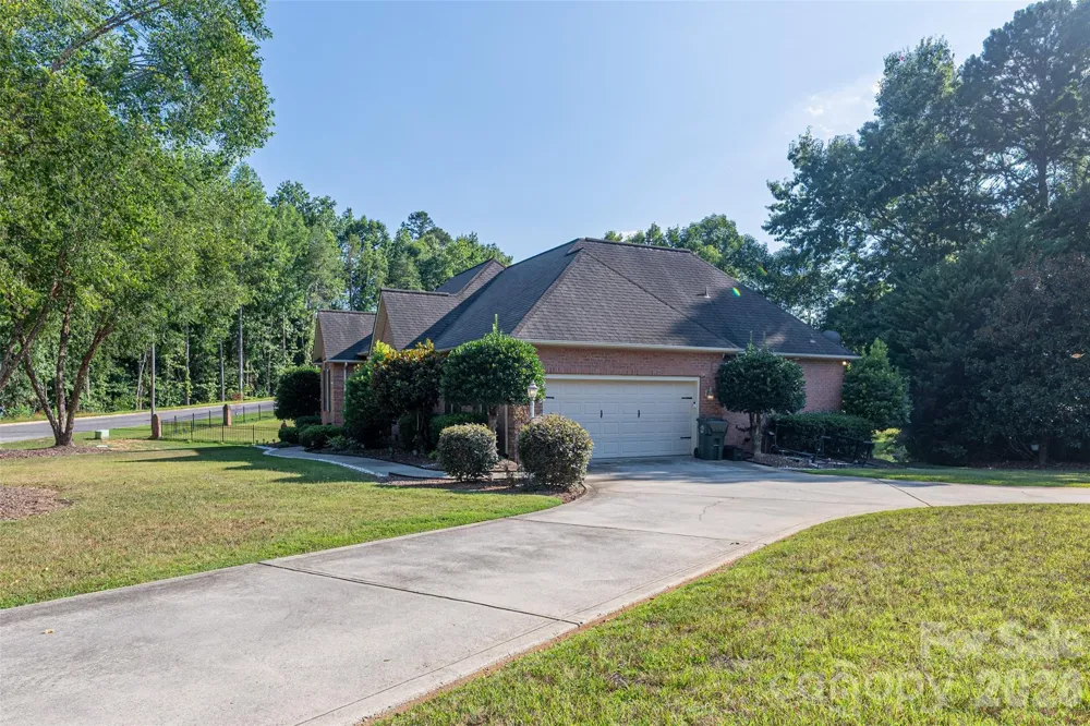 2041 Fairways Drive Cherryville, NC 28021
