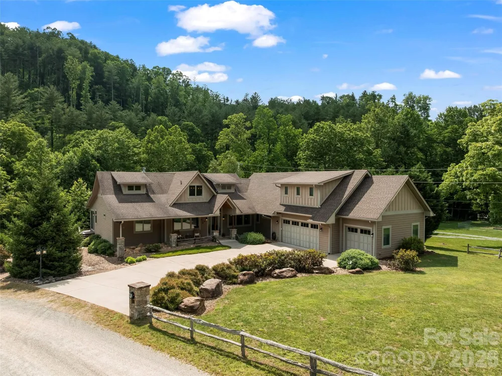 40 Shining Rock Drive Canton, NC 28716