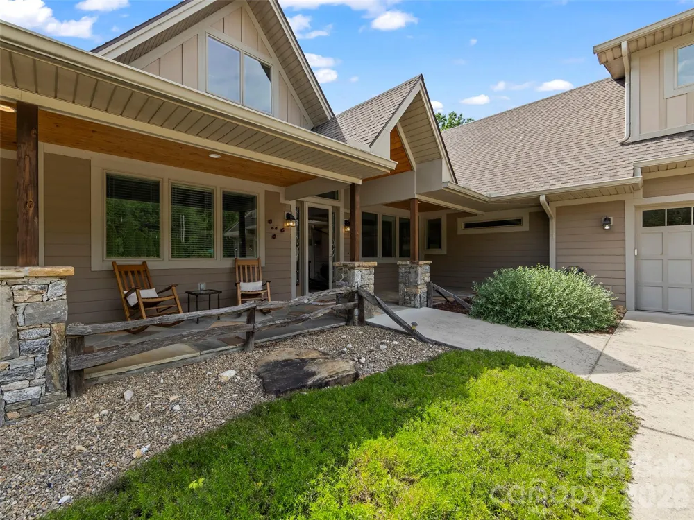 40 Shining Rock Drive Canton, NC 28716