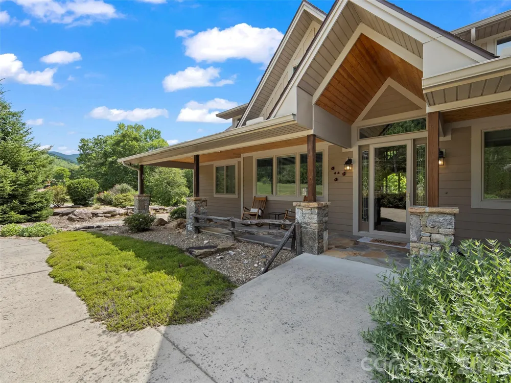 40 Shining Rock Drive Canton, NC 28716