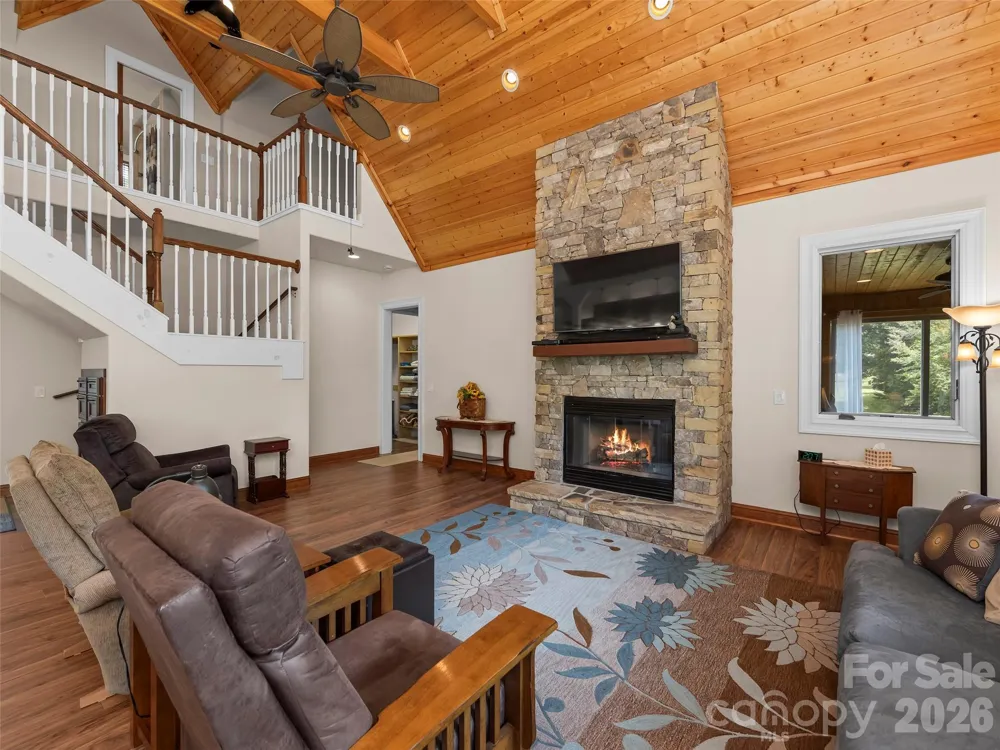 40 Shining Rock Drive Canton, NC 28716