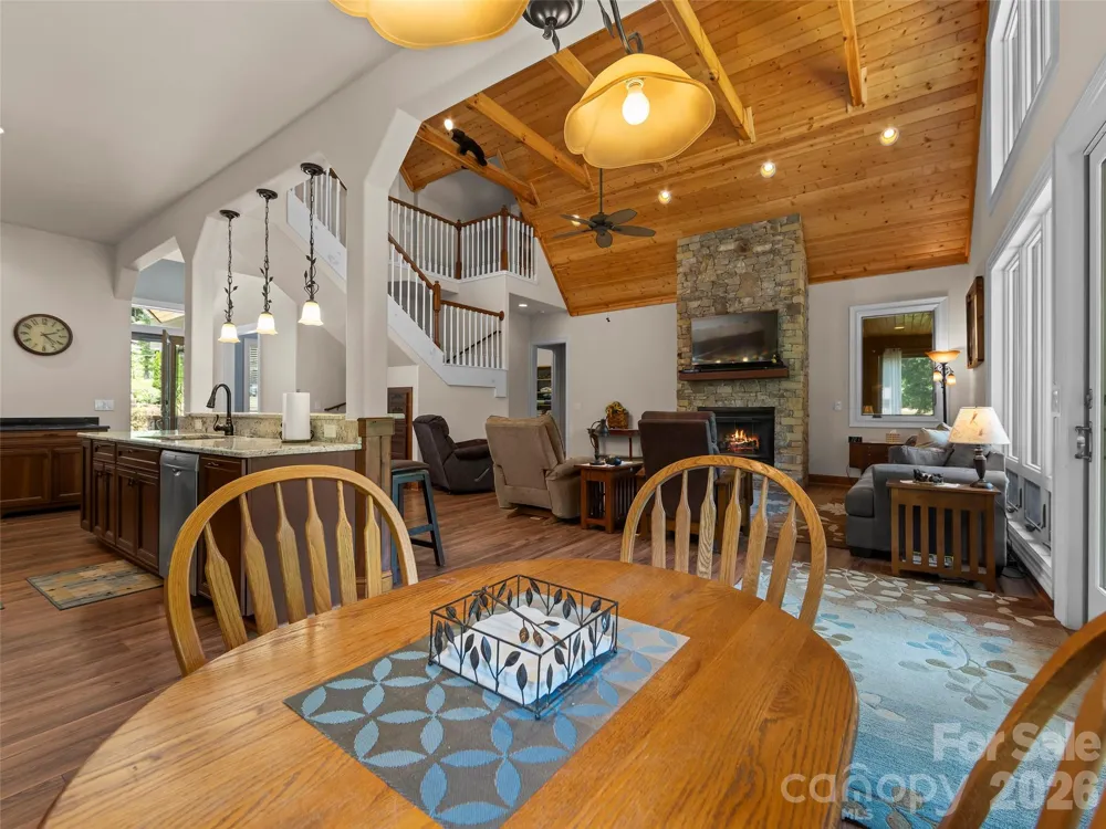 40 Shining Rock Drive Canton, NC 28716