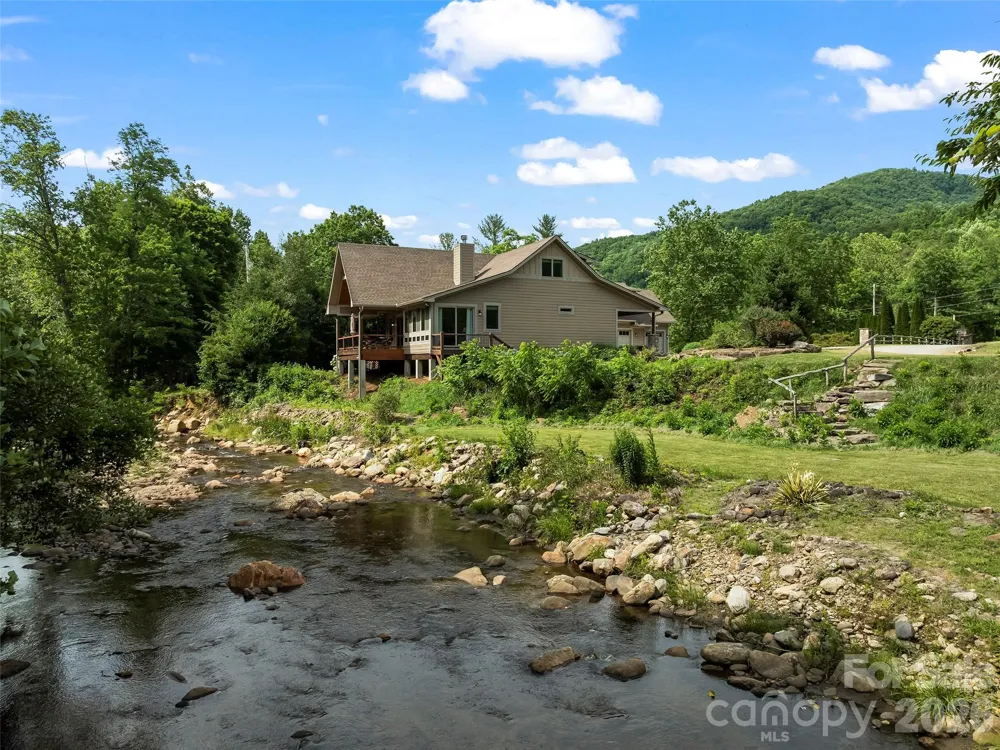 40 Shining Rock Drive Canton, NC 28716